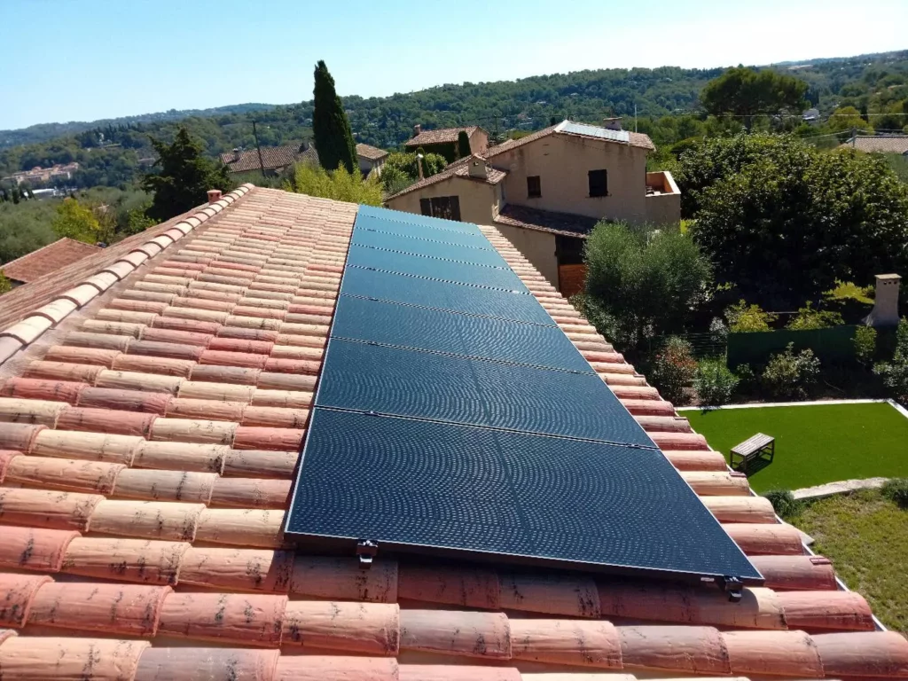 Installation de panneaux photovoltaïques Dualsun – 3 kwc de puissance