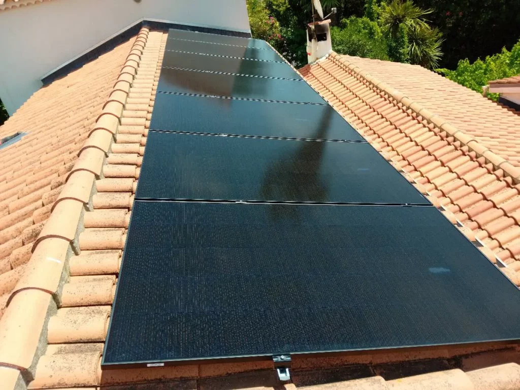 Installation de panneaux photovoltaïques Dualsun – 3 kwc de puissance
