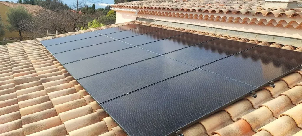 Installation de panneaux photovoltaïques Dualsun – 4.5 kwc de puissance