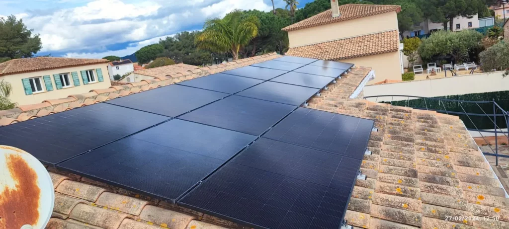 Installation de panneaux photovoltaïques Dualsun – 6 kwc de puissance