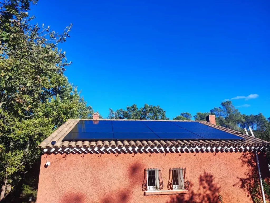 Installation de panneaux photovoltaïques Dualsun – 6 kwc de puissance