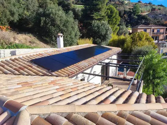 Installation de panneaux photovoltaïques Dualsun – 8 kwc de puissance