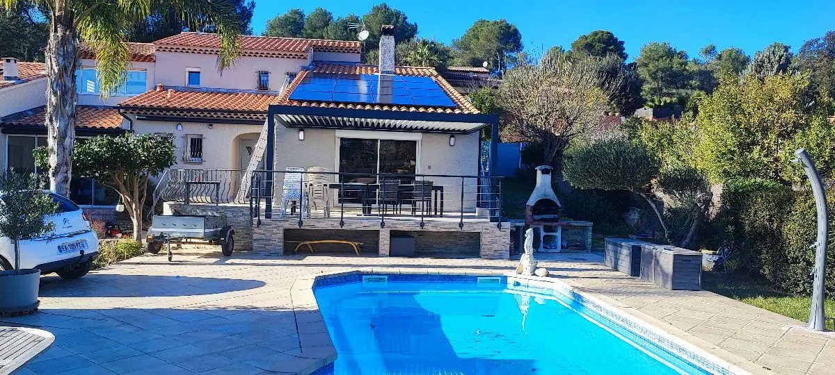 Enr Solutions Installation Photovoltaique Toulon Installation De Panneaux Photovoltaiques Sunpower 6 Kwc De Puissance22.jpg